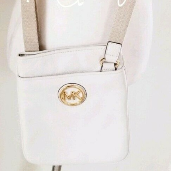 Michael Kors Handbags - MICHAEL KORS CREAM PEBBLED LEATHER CROSSBODY